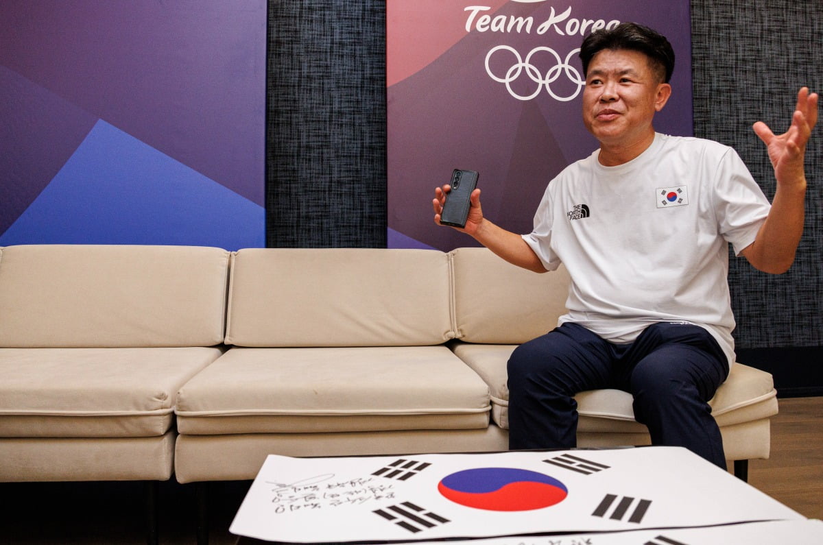 图片报：格雷茨卡有望在周中的欧冠比赛中回归球队阵容