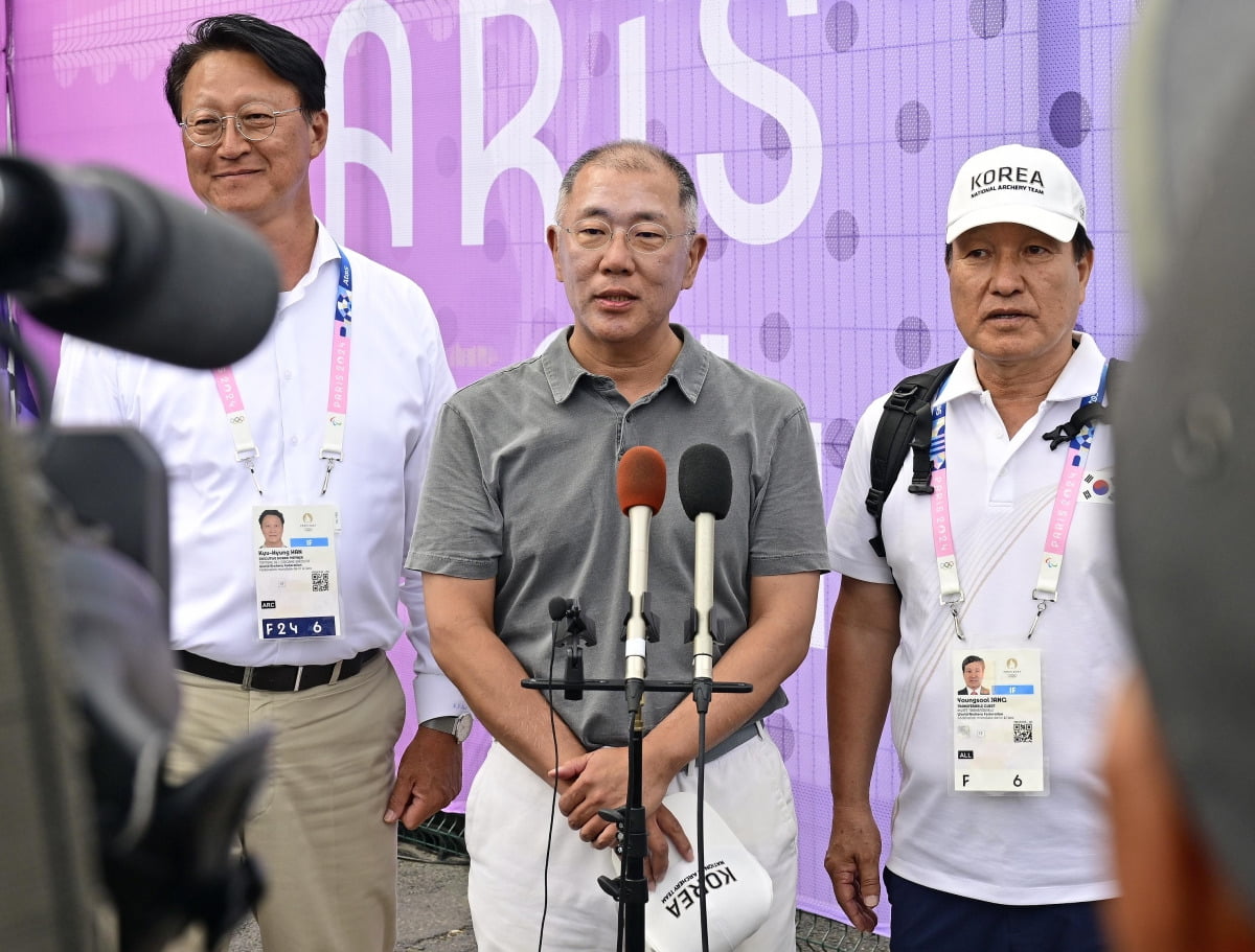 斯帕莱蒂：接下来会主打三中卫；是时候进一步更新换代了