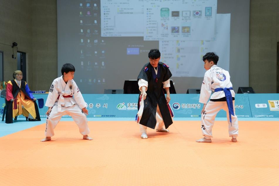富永启生与步行者签下Exhibit 10合同一天后被裁 无法参加季前赛训练营