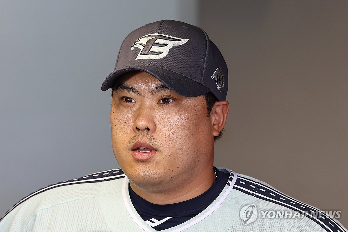 ESPN：曼联高层在数小时会议后决定继续留用滕哈赫