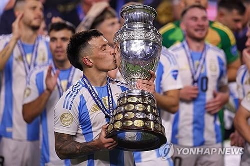 西甲半场：库姆布拉头球破僵 西班牙人1-0马略卡